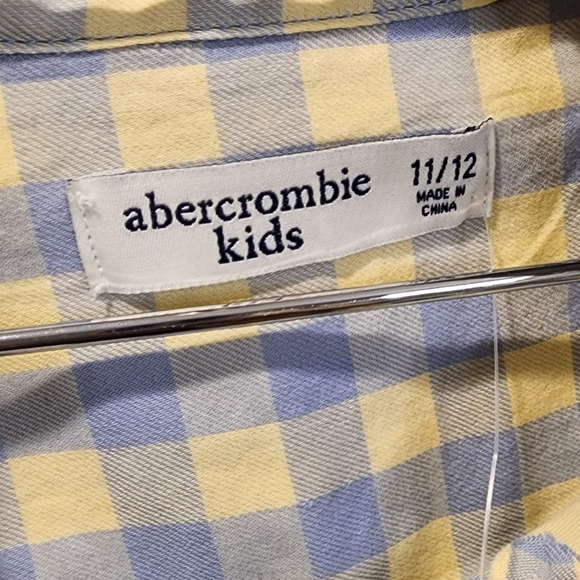 Abercrombie & Fitch Blue and Cream Casual Button Down Kids Shirt 11/12 NWT - Picture 2 of 10